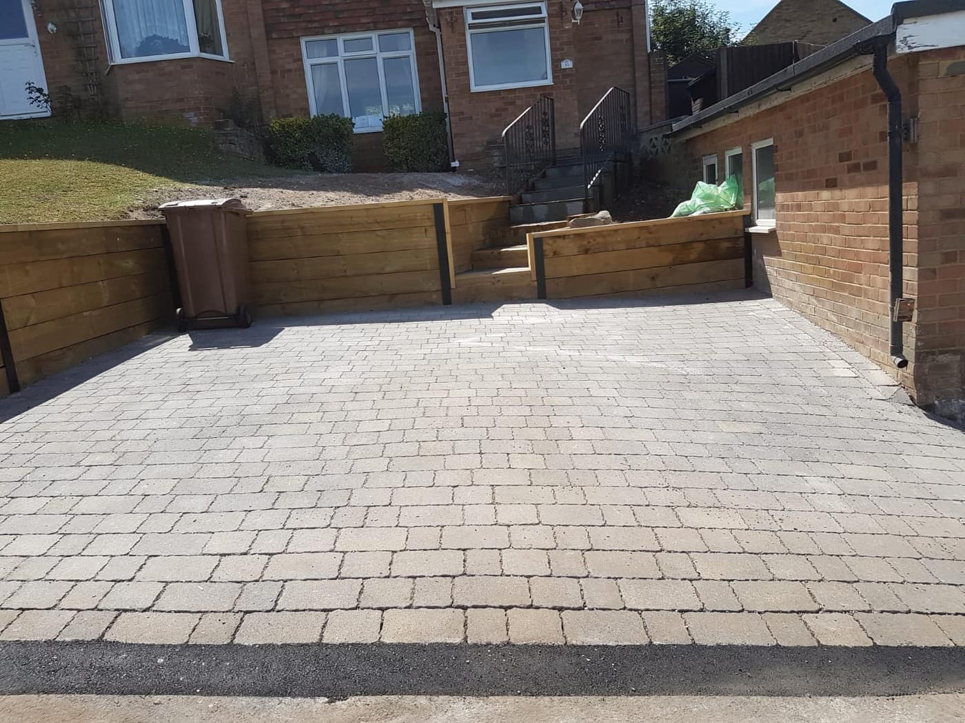 Block paving driveway with contrasting border