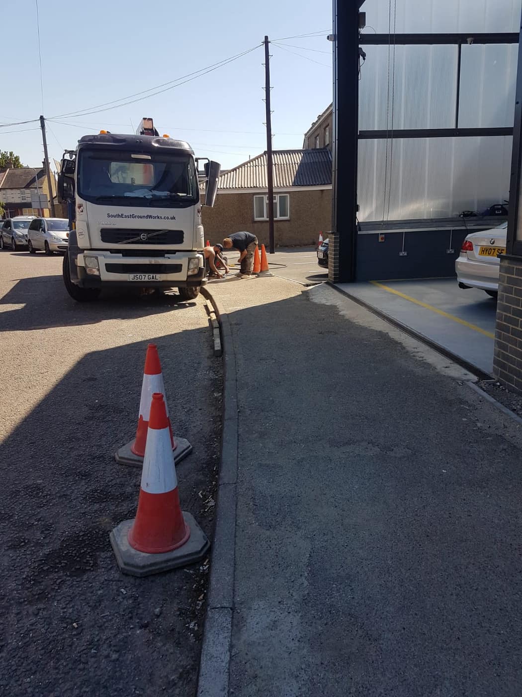 Tarmac driveway with block paving border